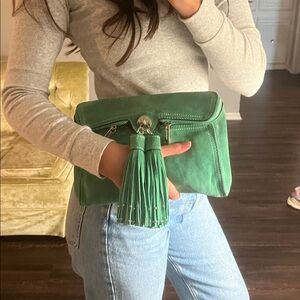 VTG leather tassel clutch✨